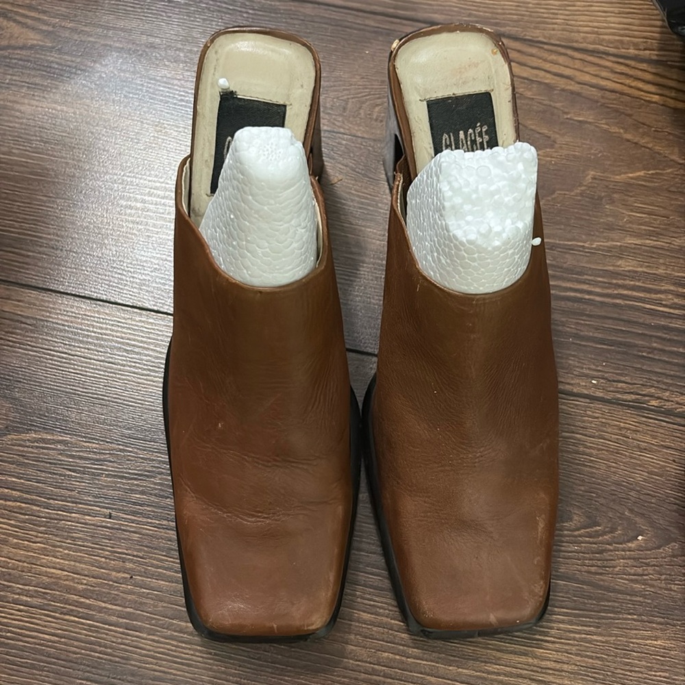 Heeled mules